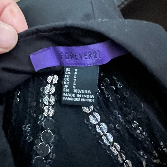 Woman’s black dress size S - Picture 2 of 5